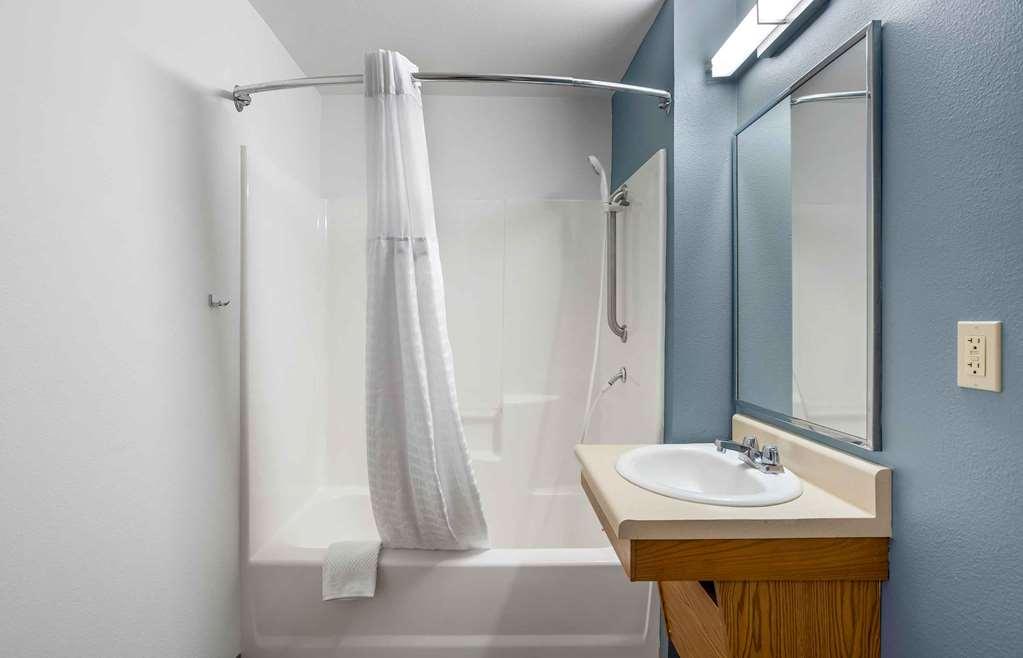 Extended Stay America Select Suites - Tampa - Brandon - East Heartland Habitación foto