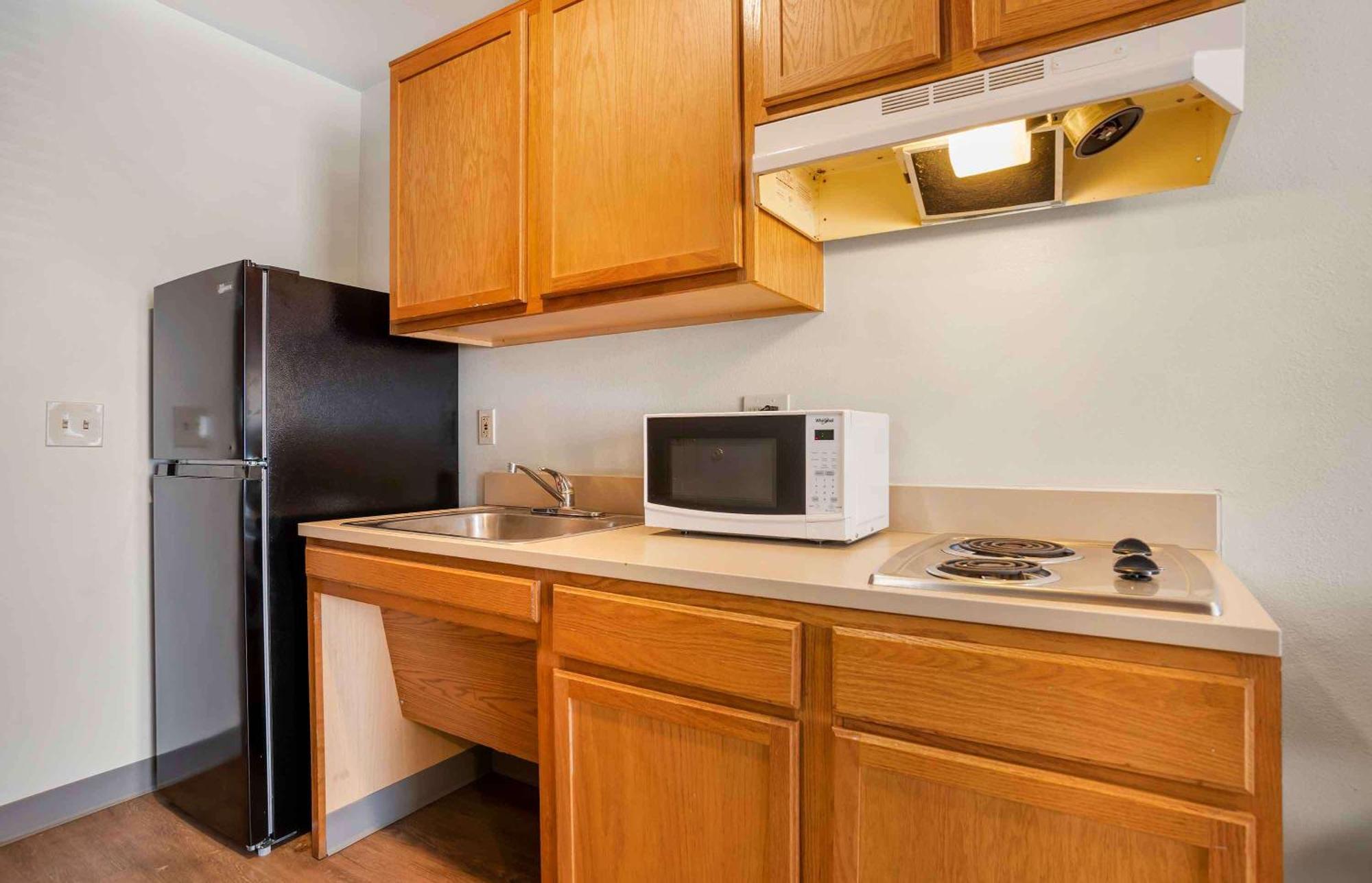 Extended Stay America Select Suites - Tampa - Brandon - East Heartland Exterior foto